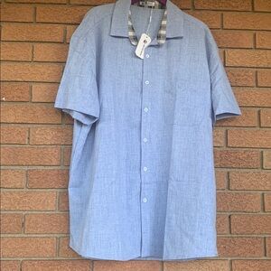 Men’s extra large light blue button front short sleeve shirt